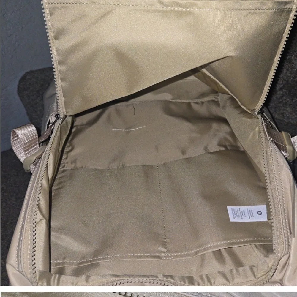 Lululemon athletica New Crew Backpack 22L unisex school workout sand brown - Picture 5 of 6